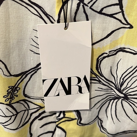 Zara Flora Short Sleeves Relaxed Fit (New) - Picture 5 of 5